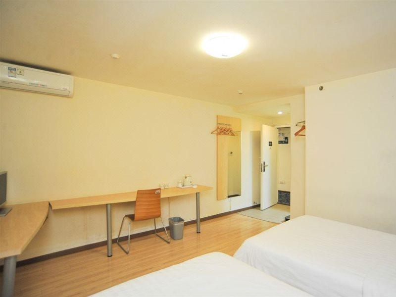 7Days Inn Dongguan Conference & Exhibition Center Bagian luar foto