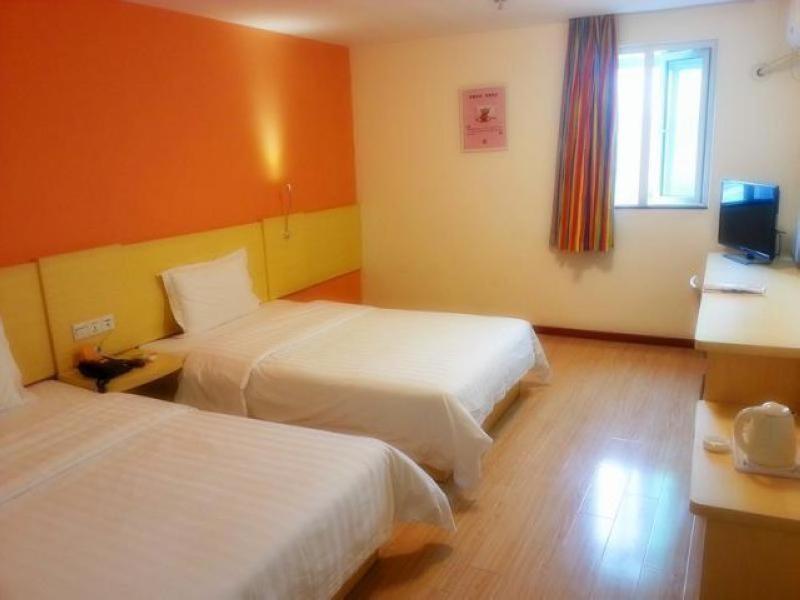 7Days Inn Dongguan Conference & Exhibition Center Bagian luar foto